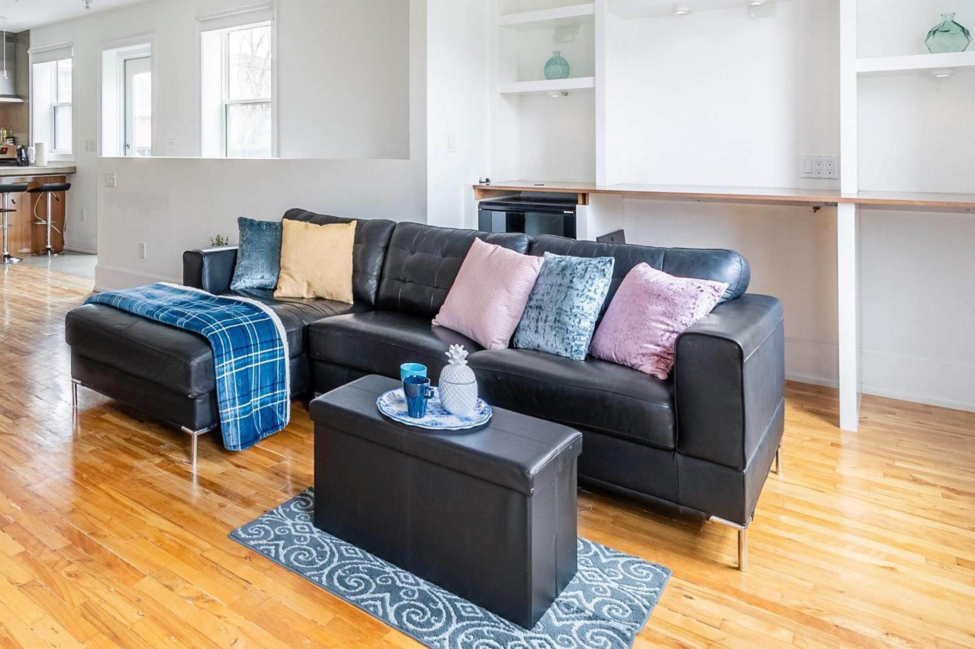 Modern 2 Bedroom Condo - Heart Of Leslieville Toronto Exteriér fotografie