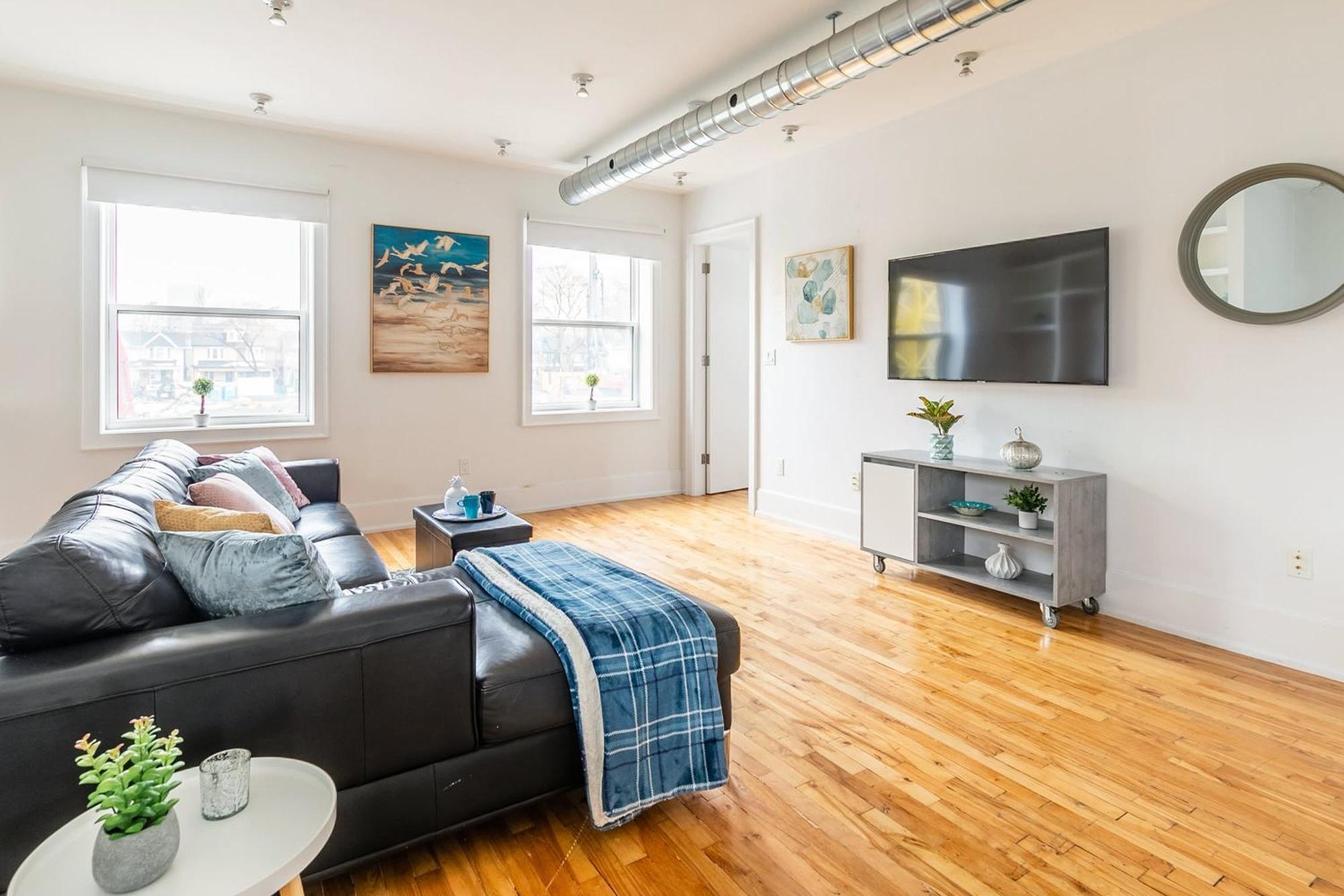 Modern 2 Bedroom Condo - Heart Of Leslieville Toronto Exteriér fotografie